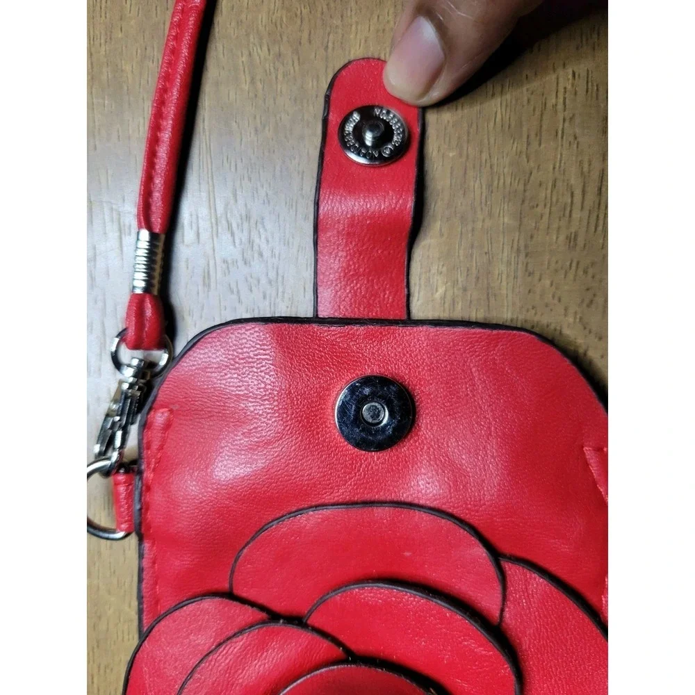 Red 3D Rose Floral Phone Crossbody Bag‎ Tech Pouch with Card Slot